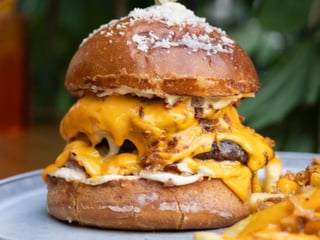 Seven cheese BURGER