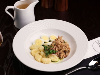 Бульйон з куркою рієт та ньоками