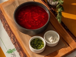 Борщ пісний з білими грибами