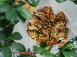 ПІсні вареники з капустою та білими грибами