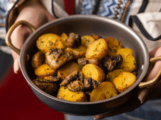 Картопля з лісовими грибами