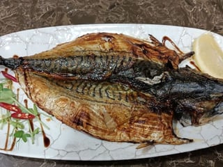 Скумбрія-гриль з лимоном