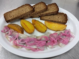 Оселедець з картоплею по селянськи