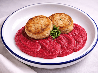 Котлети з коропа і судака з буряковим пюре