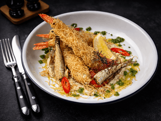 Креветки катаіфі з баклажанним лабне