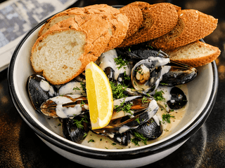 Мідії в трюфельному соусі