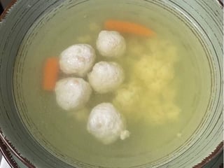 СУП З ФРИКАДЕЛЬКАМИ