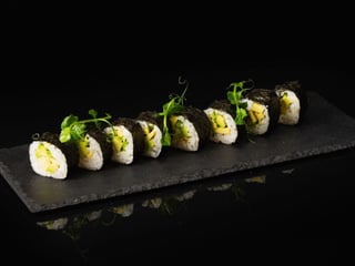 Maki s avokadom
