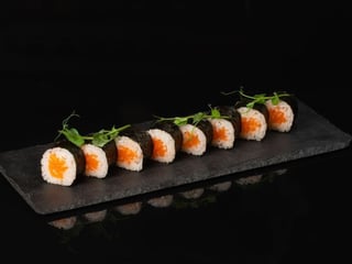 Maki s lososom