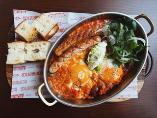 Шакшука з сальсічею