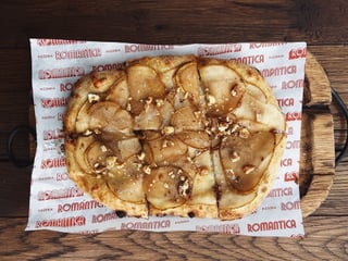 Груша та Горгонцола