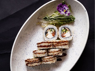 Kalifornia s sezamem Surimi