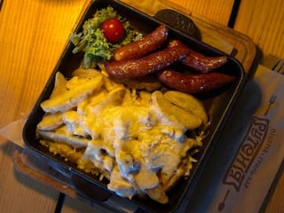 З фермерськими ковбасками