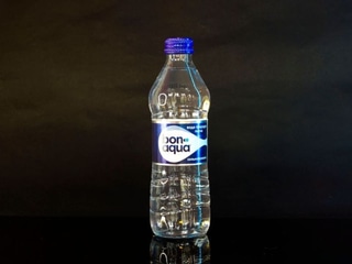 вода Bonaqua carbonated газована