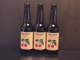 Житній квас з вишнею та вишневими листками від BerryLand