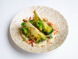 Брокколі гриль з селеровим пюре