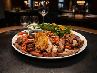 М'ясне асорті з вогню