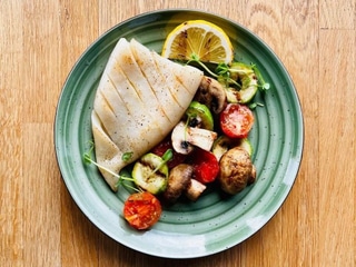 Кальмар з овочами