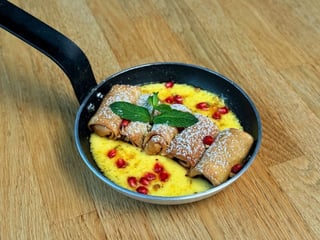 Млинці з сиром та ванільним кремом