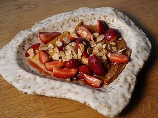 Млинці з полуничним фламбе