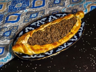 Pide s masem / Пиде с мясом / Pide with Meat 