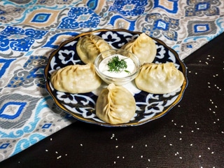 Manty s masem (vařené v páře) / Манты с мясом (на пару) / Manty with Beef (steamed) 