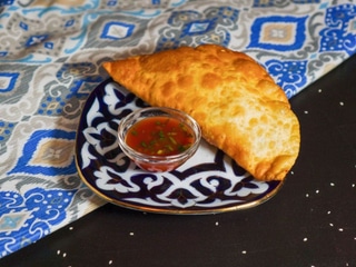 Čeburek s masem / Чебурек с мясом / Cheburek with Meat 