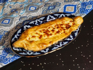 Pide se sýrem / Пиде с сыром / Pide with Cheese 