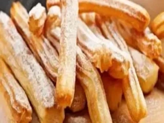 Churros s Jahodové polevou