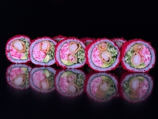 каліфорнія з темпурною креветкою