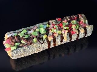 рол-дог з тунцем та восьминіжками