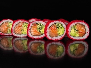 каліфорнія з лососем