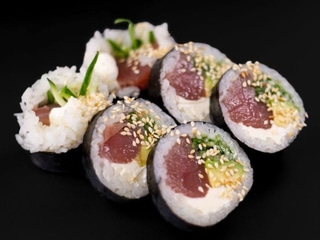 6. Futomaki tuńczyk Philadelphia