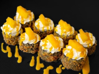 17. Hosomaki mango łosoś 8 szt.