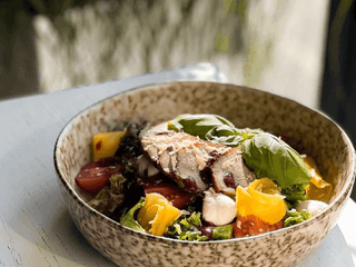 Салат з качиною грудкою