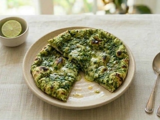 HARIYALI CHEESE NAAN