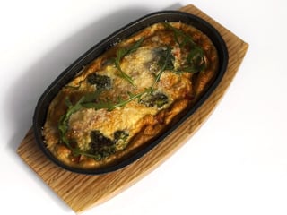 Frittata with salmon and broccoli