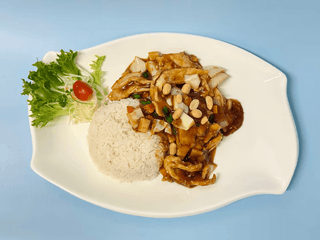 M1. Kuřecí kung pao s rýží 🌶️