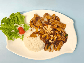 M14. Vepřové kung pao s rýží 🌶️