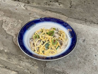 Паста з грибами та трюфельним соусом