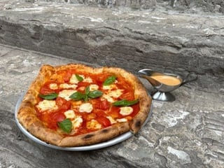(33 см) Pizza Маргарита з Сицилійською моцарелою