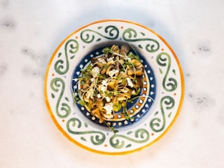 Авокадо тост з грибами та тофу