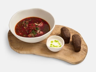 Borș roșu cu carne de rață