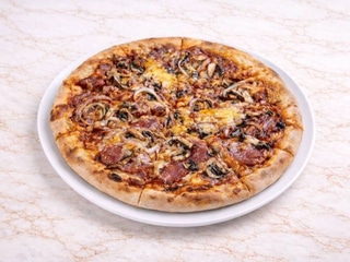 Піца зі скіфським золотом