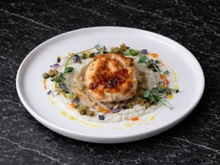 Куряча торбинка з грибним соусом