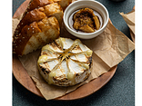 Baked Camembert with figs and truffle honey