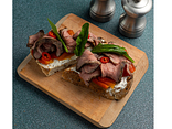Bruschetta with roast beef and roasted peppers