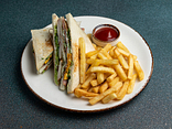 Club sandwich with chicken
