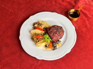 Філе Міньйон з копченим картопляним пюре