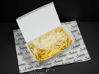 Homemade fries parmezán